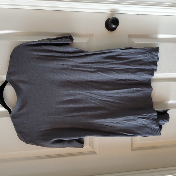 Old Navy women's short sleeve open front cardigan.  Size medium. - Picture 2 of 9